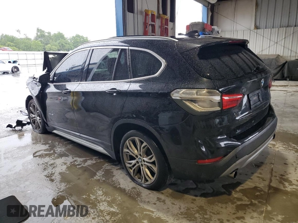 2017 BMW X1 xDrive28i z VIN WBXHT3Z39H4A57395, wystawiony jako Copart lot #56357845 z przebiegiem Nie podano mil oraz Szkoda całkowita • Salvage title. Historia ofert i sprzedaży dostępna na DreamBid. Obrazek 2.