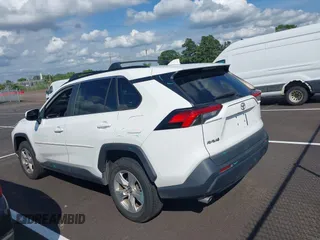 2020 Toyota RAV4 XLE with VIN 2T3W1RFV2LW068363, listed as a IAAI auction lot 42456921 with 125,014 mi miles and . Bid and sale history available at DreamBid. Image 14.