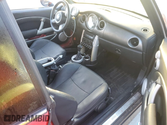 2008 MINI Convertible S with VIN WMWRH33538TL97428, listed as a Copart auction lot 87307084 with Not provided miles and Clean title. Bid and sale history available at DreamBid. Image 8.