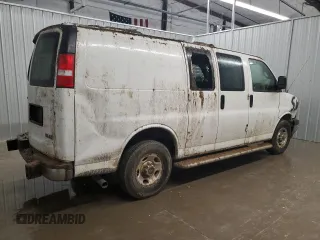 2023 GMC Savana Cargo Van with VIN 1GTW7AFP2P1138790, listed as a Copart auction lot 83101054 with 0 mi miles and Salvage Title. Bid and sale history available at carsss.com. Image 3.