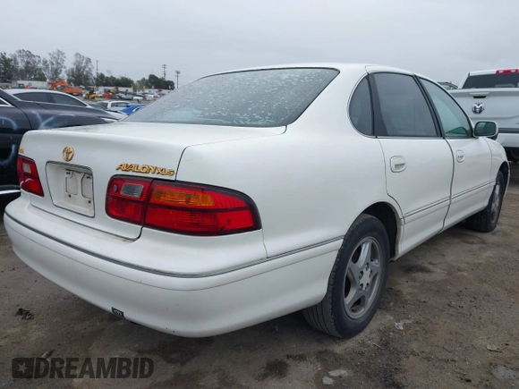 1998 Toyota Avalon XL with VIN 4T1BF18B7WU286333, listed as a IAAI auction lot 41736612 with 227,948 mi miles and . Bid and sale history available at DreamBid. Image 4.