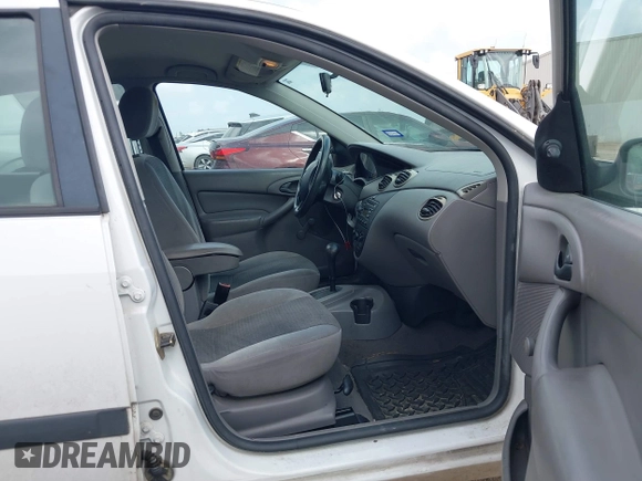 2003 Ford Focus LX with VIN 1FAFP33P33W156797, listed as a IAAI auction lot 42086475 with 200,727 mi miles and . Bid and sale history available at carsss.com. Image 5.