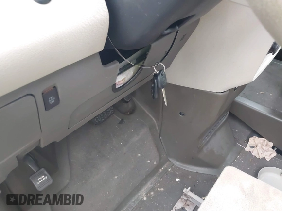 2011 Toyota Sienna LE AAS with VIN 5TDKK3DC0BS025523, listed as a IAAI auction lot 41114051 with 1 mi miles. Bid and sale history available at carsss.com. Image 11.