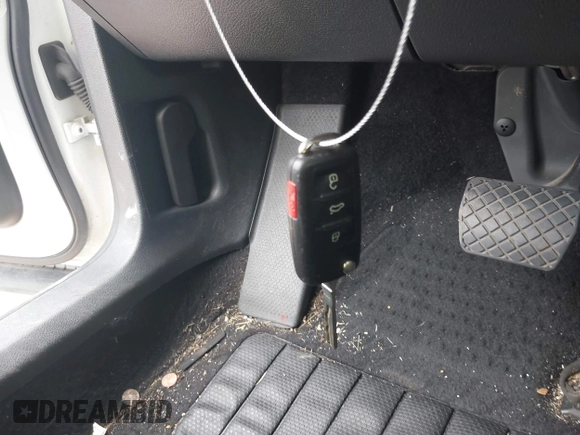 2017 Volkswagen Tiguan S z VIN WVGAV7AX2HK051022, wystawiony jako IAAI lot #42214161 z przebiegiem 87 914 mil mil oraz . Historia ofert i sprzedaży dostępna na DreamBid. Obrazek 11.