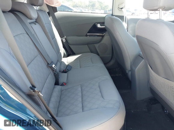 2021 Kia Niro LX with VIN KNDCB3LC1M5471386, listed as a IAAI auction lot 41752763 with 34,609 mi miles. Bid and sale history available at carsss.com. Image 8.