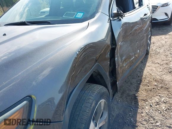 2022 Jeep Cherokee Limited with VIN 1C4PJMDX9ND509157, listed as a IAAI auction lot 42179093 with 34,638 mi miles and . Bid and sale history available at DreamBid. Image 21.