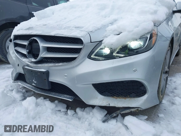 2016 Mercedes-Benz E-Class E 350 Luxury with VIN WDDHH8JBXGB335197, listed as a IAAI auction lot 41344354 with 96,164 mi miles. Bid and sale history available at carsss.com. Image 6.