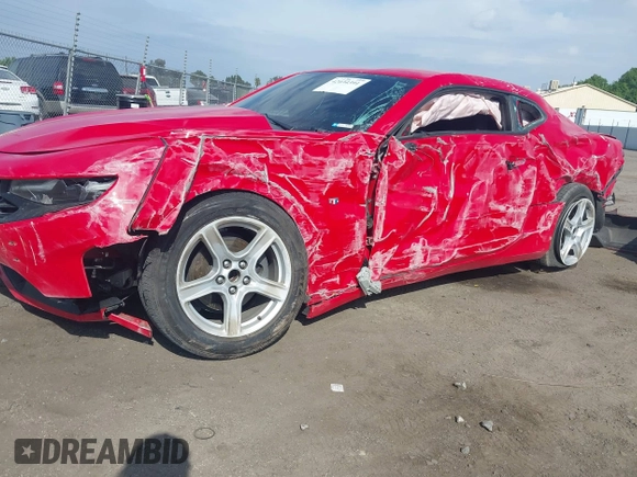 2019 Chevrolet Camaro 1LT with VIN 1G1FB1RX0K0156920, listed as a IAAI auction lot 42034391 with 1 mi miles. Bid and sale history available at carsss.com. Image 6.