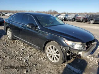 2012 Lexus LS 460 z VIN JTHCL5EF5C5012732, wystawiony jako Copart lot #42987625 z przebiegiem 131 078 mil mil oraz Szkoda całkowita • Salvage title. Historia ofert i sprzedaży dostępna na DreamBid. Obrazek 4.