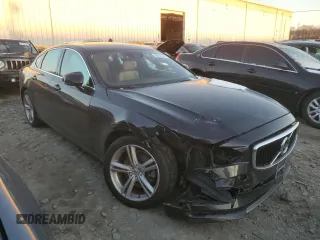 2017 Volvo S90 Momentum with VIN YV1102AK0H1006431, listed as a Copart auction lot 86721774 with 109,364 mi miles and Salvage Title. Bid and sale history available at carsss.com. Image 4.