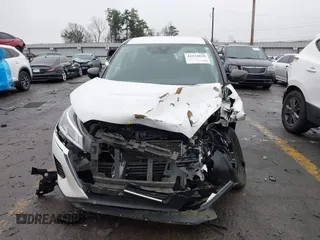 2022 Nissan Kicks S with VIN 3N1CP5BV3NL511472, listed as a IAAI auction lot 41434820 with Not Provided miles and . Bid and sale history available at DreamBid. Image 13.