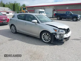 2012 Lexus CT 200h z VIN JTHKD5BH2C2108138, wystawiony jako IAAI lot #42359222 z przebiegiem 209 412 mil mil oraz . Historia ofert i sprzedaży dostępna na DreamBid. Obrazek 1.