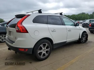 2013 Volvo XC60 T6 with VIN YV4902DZXD2462102, listed as a Copart auction lot 61441065 with 165,556 mi miles and Salvage title. Bid and sale history available at DreamBid. Image 3.