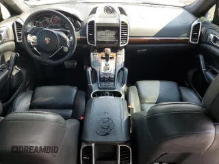 2014 Porsche Cayenne Turbo with VIN WP1AC2A2XELA85702, listed as a Copart auction lot 72328394 with 100,142 mi miles and Salvage title. Bid and sale history available at DreamBid. Image 8.