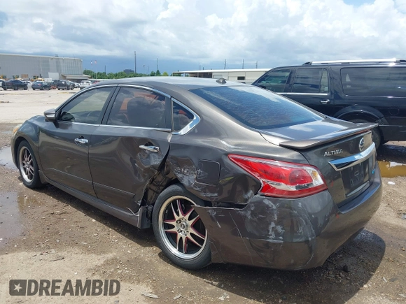 2013 Nissan Altima SV with VIN 1N4AL3AP8DN578581, listed as a IAAI auction lot 42705302 with 107,769 mi miles and . Bid and sale history available at DreamBid. Image 3.