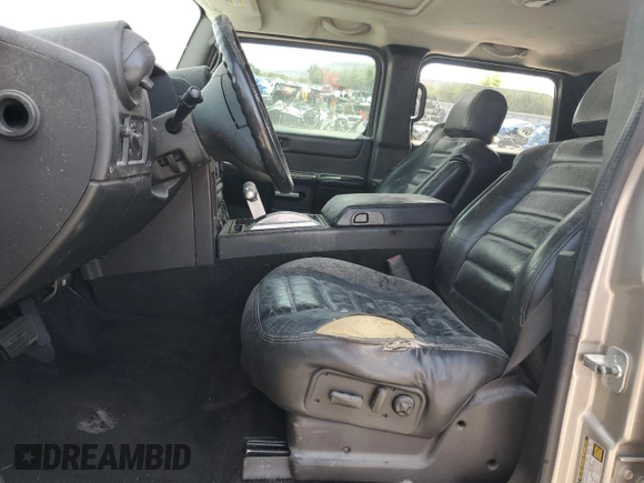 2005 Hummer H2 SUV z VIN 5GRGN23U45H118439, wystawiony jako Copart lot #54339065 z przebiegiem 382 791 mil mil oraz Szkoda całkowita • Salvage title. Historia ofert i sprzedaży dostępna na DreamBid. Obrazek 7.