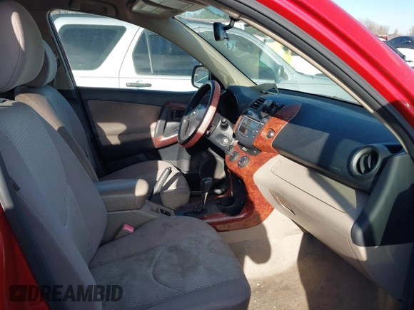 2007 Toyota RAV4 with VIN JTMZD33V876043075, listed as a IAAI auction lot 41464567 with 206,969 mi miles. Bid and sale history available at carsss.com. Image 5.