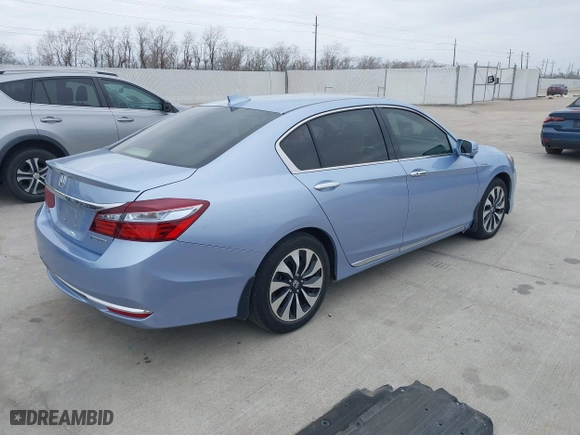 2017 Honda Accord Hybrid with VIN JHMCR6F32HC010979, listed as a IAAI auction lot 41359613 with 29,823 mi miles. Bid and sale history available at carsss.com. Image 4.