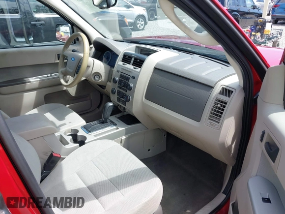 2012 Ford Escape XLT with VIN 1FMCU9DG9CKC46370, listed as a IAAI auction lot 42527937 with 152,031 mi miles and . Bid and sale history available at DreamBid. Image 5.