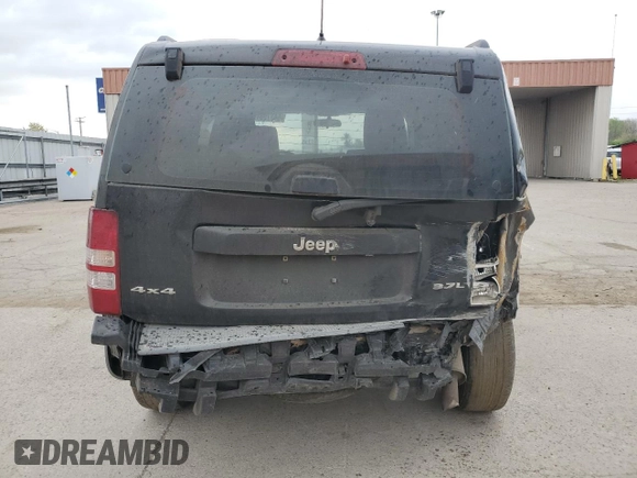 2008 Jeep Liberty Sport z VIN 1J8GN28K68W262608, wystawiony jako Copart lot #54179615 z przebiegiem 116 585 mil mil oraz Szkoda całkowita • Salvage title. Historia ofert i sprzedaży dostępna na DreamBid. Obrazek 6.