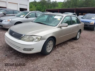 2000 Toyota Avalon XL with VIN 4T1BF28B4YU003928, listed as a IAAI auction lot 42047894 with 303,179 mi miles and . Bid and sale history available at DreamBid. Image 2.