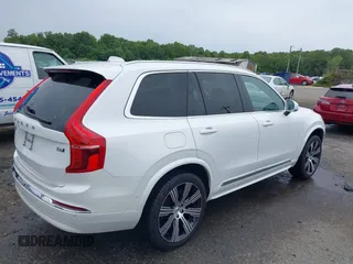 2024 Volvo XC90 Plus Bright Theme с VIN YV4062PE3R1181627, выставлен на аукционе IAAI как лот 42344215 с пробегом 24 443 миль миль и . История ставок и продаж доступна на DreamBid. Изображение 4.