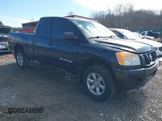 2012 Nissan Titan S z VIN 1N6AA0CJ0CN306836, wystawiony jako IAAI lot #41567161 z przebiegiem 355 250 mil mil oraz . Historia ofert i sprzedaży dostępna na DreamBid. Obrazek 1.