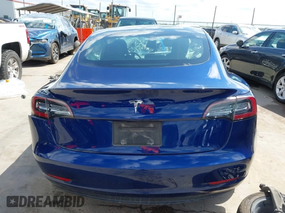 2023 Tesla Model 3 z VIN 5YJ3E1EA8PF403743, wystawiony jako IAAI lot #42076747 z przebiegiem 58 399 mil mil oraz . Historia ofert i sprzedaży dostępna na DreamBid. Obrazek 17.