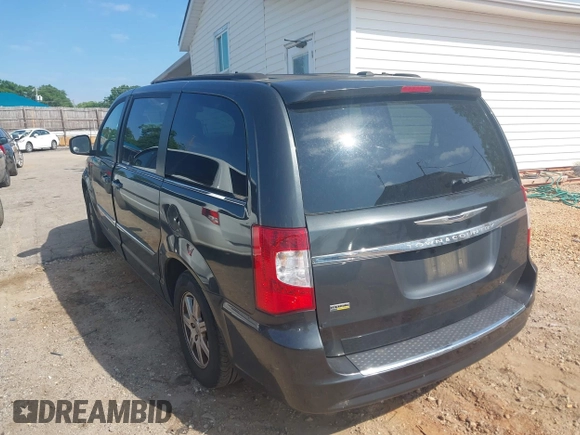 2012 Chrysler Town & Country Touring z VIN 2C4RC1BGXCR312741, wystawiony jako IAAI lot #42229837 z przebiegiem 189 806 mil mil oraz . Historia ofert i sprzedaży dostępna na DreamBid. Obrazek 3.
