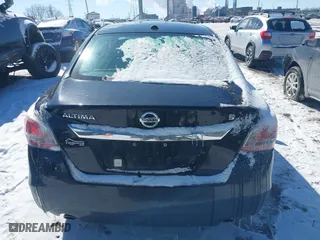 2015 Nissan Altima 2.5 with VIN 1N4AL3AP2FN893329, listed as a IAAI auction lot 41624345 with 154,065 mi miles. Bid and sale history available at carsss.com. Image 16.
