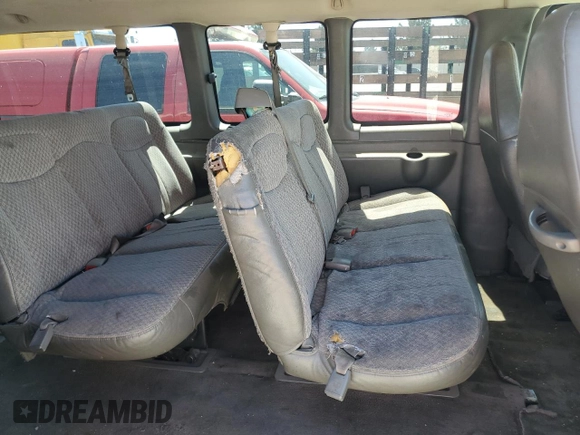 2007 Chevrolet Express Passenger with VIN 1GAHG39U871190066, listed as a Copart auction lot 57879915 with 250,921 mi miles and Clean title. Bid and sale history available at DreamBid. Image 11.
