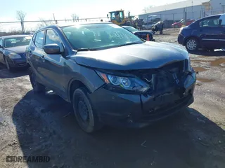 2019 Nissan Rogue Sport SL with VIN JN1BJ1CP8KW231932, listed as a IAAI auction lot 41775626 with 118,038 mi miles. Bid and sale history available at carsss.com. Image 1.