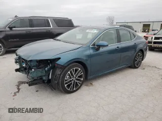 2025 Toyota Camry LE z VIN 4T1DAACK3SU030263, wystawiony jako Copart lot #85885194 z przebiegiem 3 539 mil mil oraz Szkoda całkowita • Salvage title. Historia ofert i sprzedaży dostępna na DreamBid. Obrazek 1.