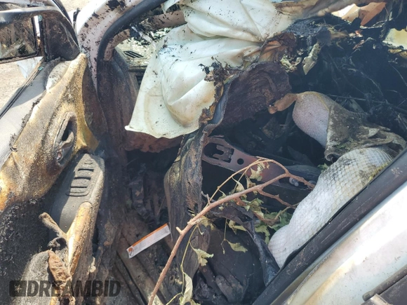 2016 Jeep Cherokee Altitude z VIN 1C4PJMCB7GW218718, wystawiony jako Copart lot #59789355 z przebiegiem Nie podano mil oraz Nie do naprawy • Non repairable. Historia ofert i sprzedaży dostępna na DreamBid. Obrazek 8.