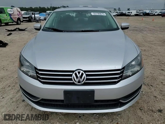 2013 Volkswagen Passat SE z VIN 1VWBH7A37DC083799, wystawiony jako Copart lot #55796875 z przebiegiem 111 747 mil mil oraz Szkoda całkowita • Salvage title. Historia ofert i sprzedaży dostępna na DreamBid. Obrazek 14.