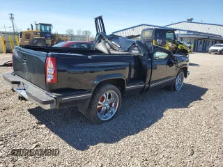 1996 Chevrolet Silverado 1500 with VIN 1GCEC14R3TZ136733, listed as a Copart auction lot 54384725 with 113,939 mi miles and Salvage Title. Bid and sale history available at DreamBid. Image 3.