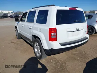 2011 Jeep Patriot Latitude with VIN 1J4NT1GB0BD105816, listed as a IAAI auction lot 41330180 with 143,431 mi miles. Bid and sale history available at carsss.com. Image 3.