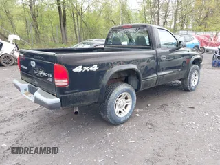 2004 Dodge Dakota with VIN 1D7GG16K44S588932, listed as a IAAI auction lot 42205360 with 77,465 mi miles and . Bid and sale history available at carsss.com. Image 4.