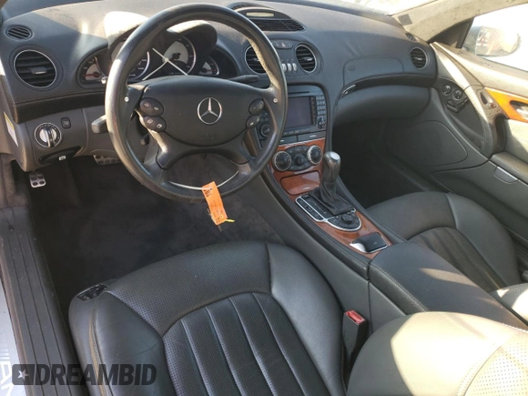 2005 Mercedes-Benz SL 55 AMG z VIN WDBSK74F45F089293, wystawiony jako Copart lot #85487394 z przebiegiem 34 153 mil mil oraz Szkoda całkowita • Salvage title. Historia ofert i sprzedaży dostępna na DreamBid. Obrazek 8.