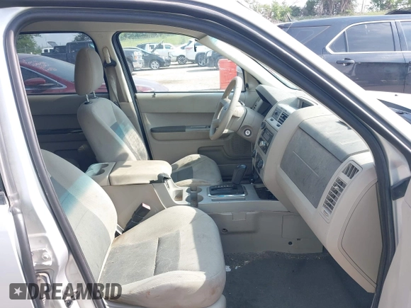 2008 Ford Escape XLT with VIN 1FMCU93188KD05798, listed as a IAAI auction lot 42497044 with 215,954 mi miles and . Bid and sale history available at DreamBid. Image 5.
