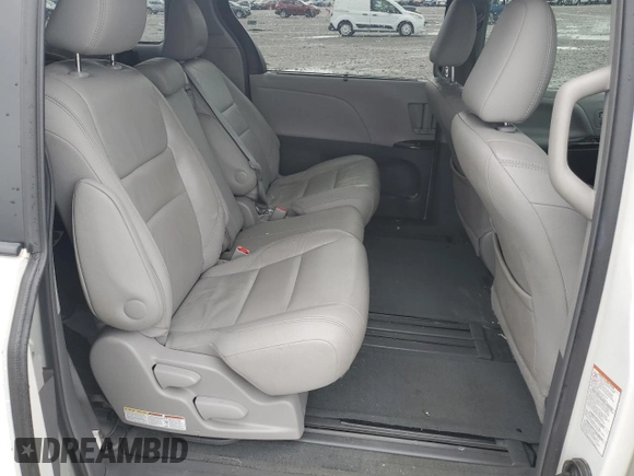 2016 Toyota Sienna XLE с VIN 5TDYK3DC5GS752884, выставлен на аукционе Copart как лот 54621775 с пробегом Не указан миль и Списание • Salvage title. История ставок и продаж доступна на DreamBid. Изображение 11.