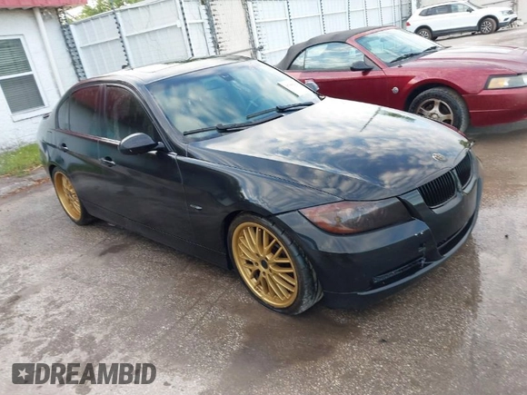 2007 BMW 3 Series 335i with VIN WBAVB73537VF51777, listed as a IAAI auction lot 41798121 with 1 mi miles. Bid and sale history available at carsss.com. Image 1.