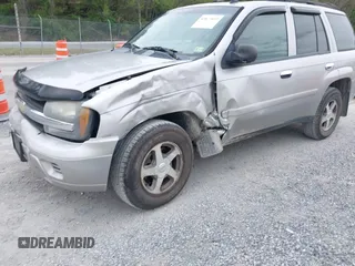 2006 Chevrolet TrailBlazer LS with VIN 1GNDT13S562193116, listed as a IAAI auction lot 42072182 with 200,251 mi miles and . Bid and sale history available at DreamBid. Image 2.