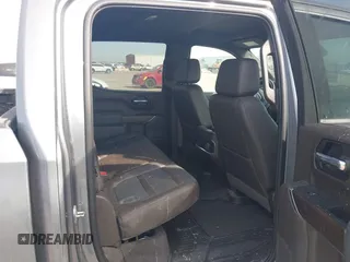 2021 GMC Sierra 1500 Denali z VIN 3GTU9FETXMG382438, wystawiony jako IAAI lot #41880365 z przebiegiem 54 651 mil mil oraz . Historia ofert i sprzedaży dostępna na DreamBid. Obrazek 8.