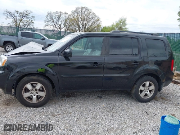 2011 Honda Pilot EX-L with VIN 5FNYF4H59BB039862, listed as a IAAI auction lot 42048218 with 174,102 mi miles and . Bid and sale history available at carsss.com. Image 14.