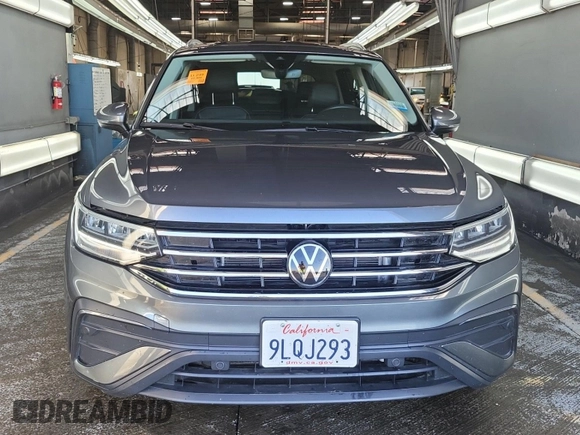 2024 Volkswagen Tiguan SE с VIN 3VV3B7AX0RM107010, выставлен на аукционе IAAI как лот 42889810 с пробегом 22 903 миль миль и . История ставок и продаж доступна на DreamBid. Изображение 39.