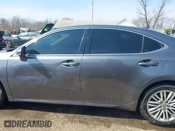 2013 Lexus ES 4dr Sdn with VIN JTHBK1GG9D2062663, listed as a IAAI auction lot 41662530 with 190,841 mi miles. Bid and sale history available at carsss.com. Image 14.