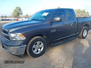 2018 Ram 1500 Tradesman z VIN 1C6RR6FG8JS284091, wystawiony jako IAAI lot #41439973 z przebiegiem 62 429 mil mil oraz . Historia ofert i sprzedaży dostępna na DreamBid. Obrazek 17.