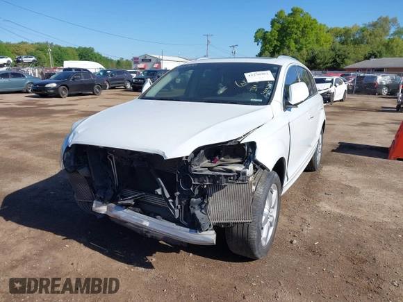 2014 Audi Q7 Premium Plus with VIN WA1LMAFE8ED012398, listed as a IAAI auction lot 42276962 with 131,012 mi miles and . Bid and sale history available at DreamBid. Image 6.