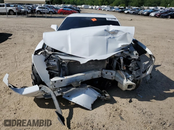 2014 Chevrolet Camaro LT z VIN 2G1FC1E30E9289557, wystawiony jako Copart lot #59106785 z przebiegiem Nie podano mil oraz Szkoda całkowita • Salvage title. Historia ofert i sprzedaży dostępna na DreamBid. Obrazek 5.